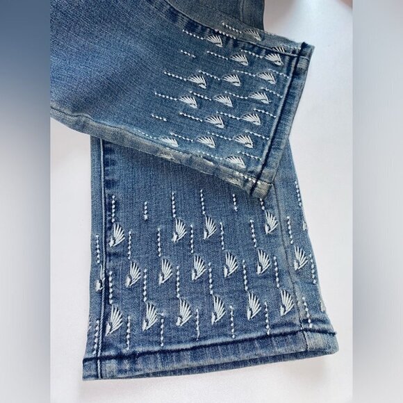 NYDJ Sheri Slim Ankle Palm Dot Embroidery HemJeans - Picture 9 of 15